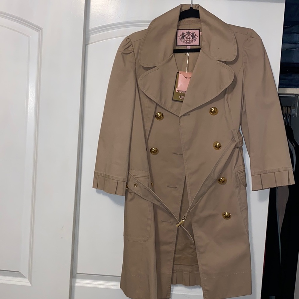 BRAND NEW WITH TAGS juicy couture coat😍